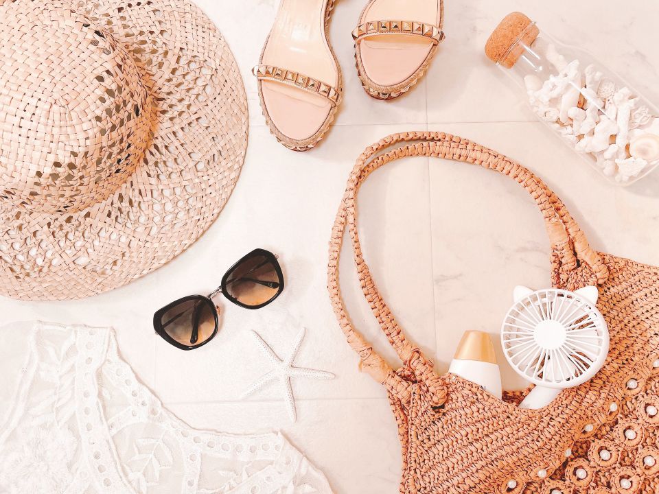 あなたの命を守る最後の防衛線折りたたみ傘が変える天気予報無視の新常識